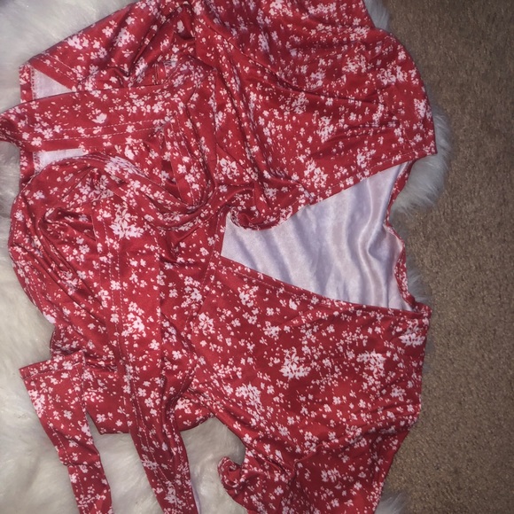 Crop tops - Picture 2 of 2